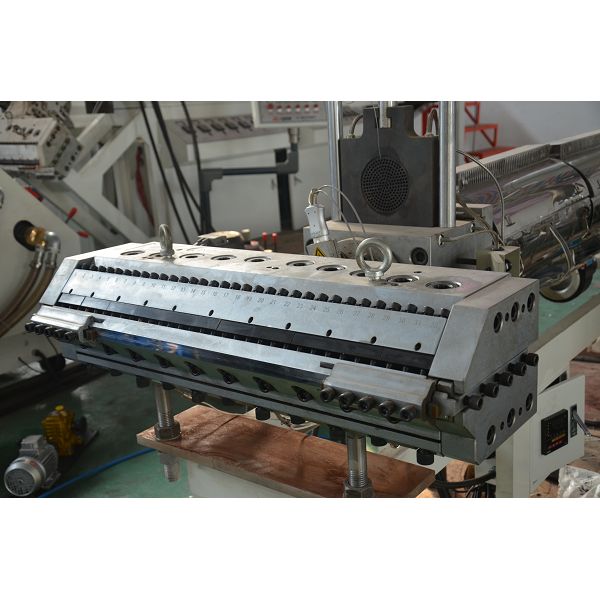 Plastic Sheet Extruder